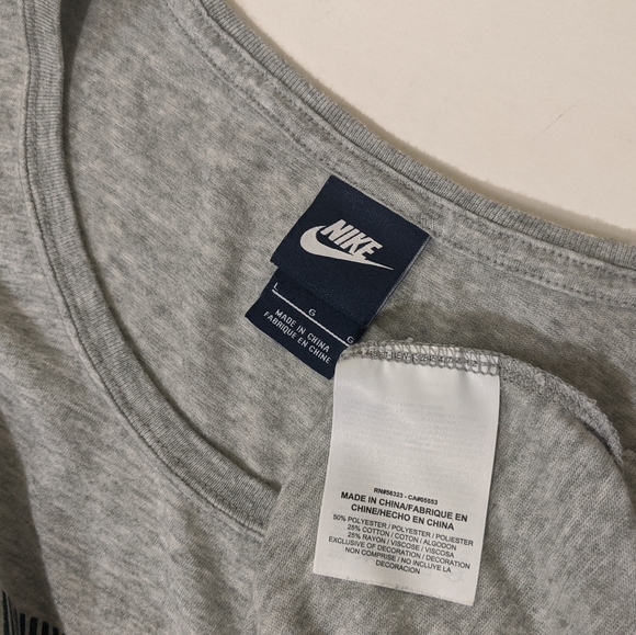 Nike Logo T-Shirt Loose Fit Athletic Top Large - Picture 5 of 6